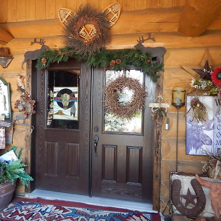 Idle Spurs Log Cabin Bed & Breakfast Black Diamond Exterior photo
