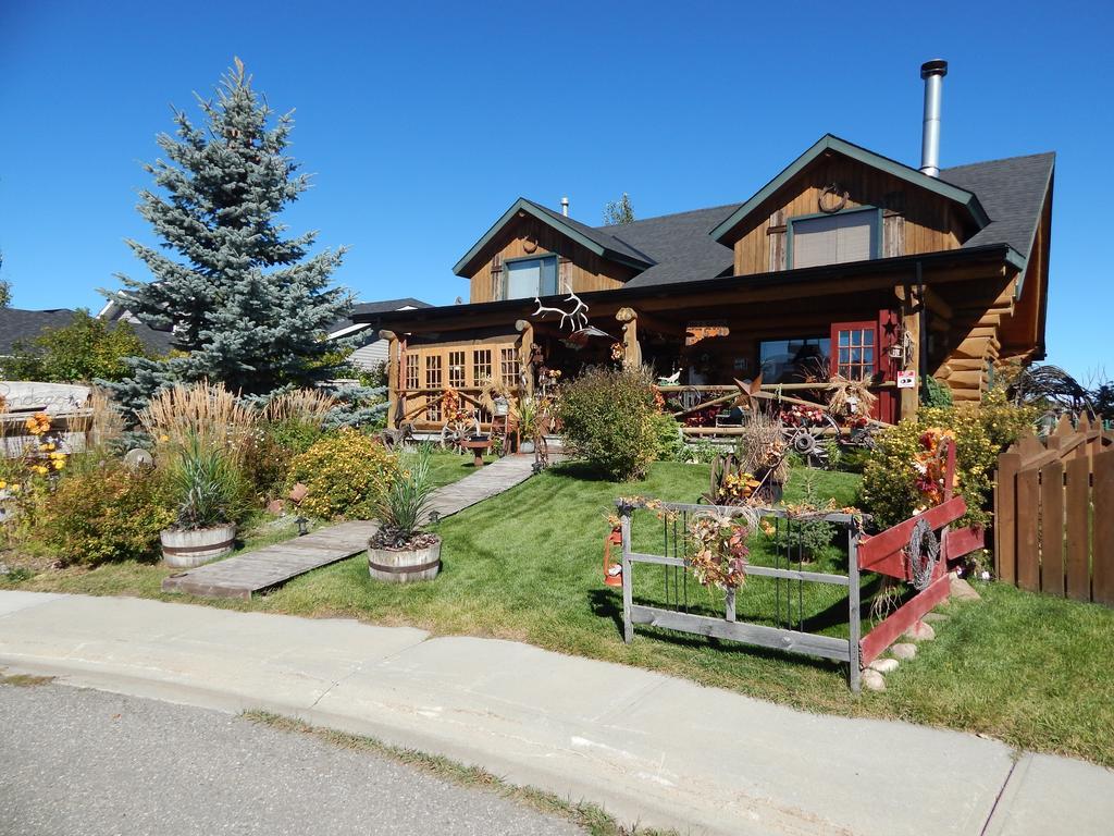 Idle Spurs Log Cabin Bed & Breakfast Black Diamond Exterior photo